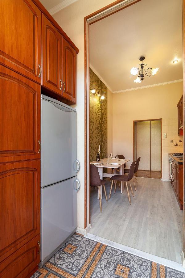 Bv Apartments Homey リヴィウ エクステリア 写真