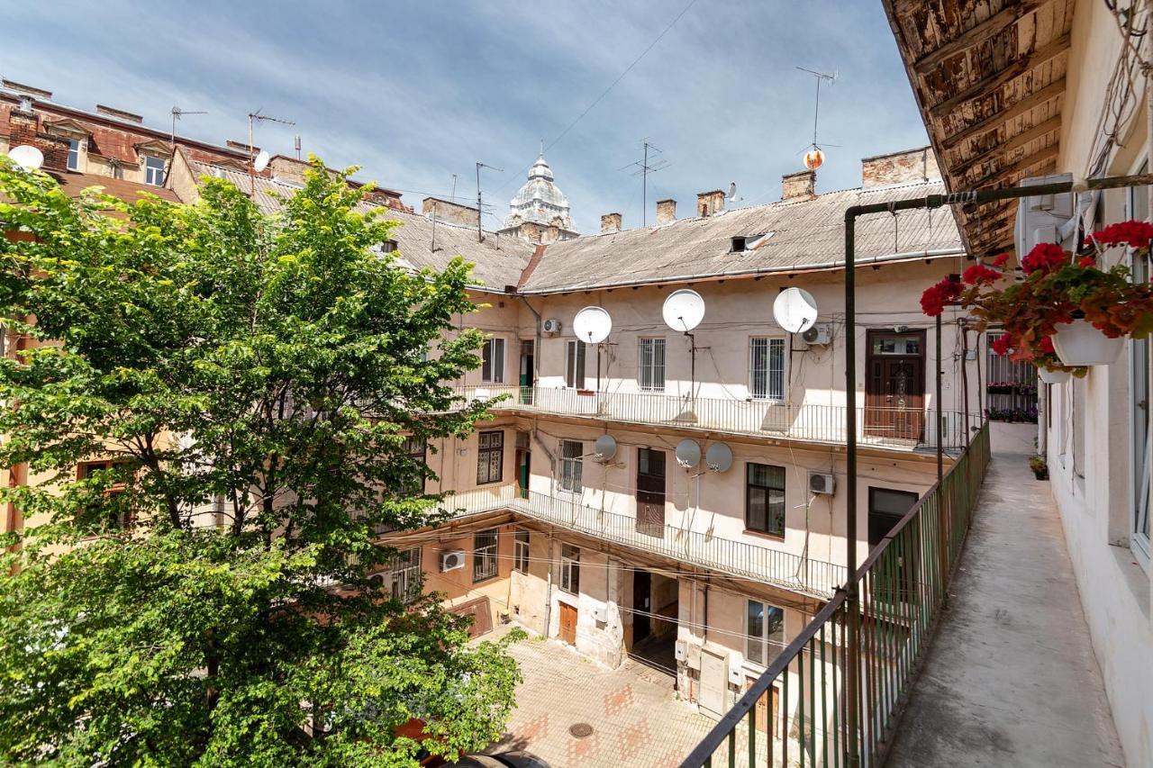 Bv Apartments Homey リヴィウ エクステリア 写真