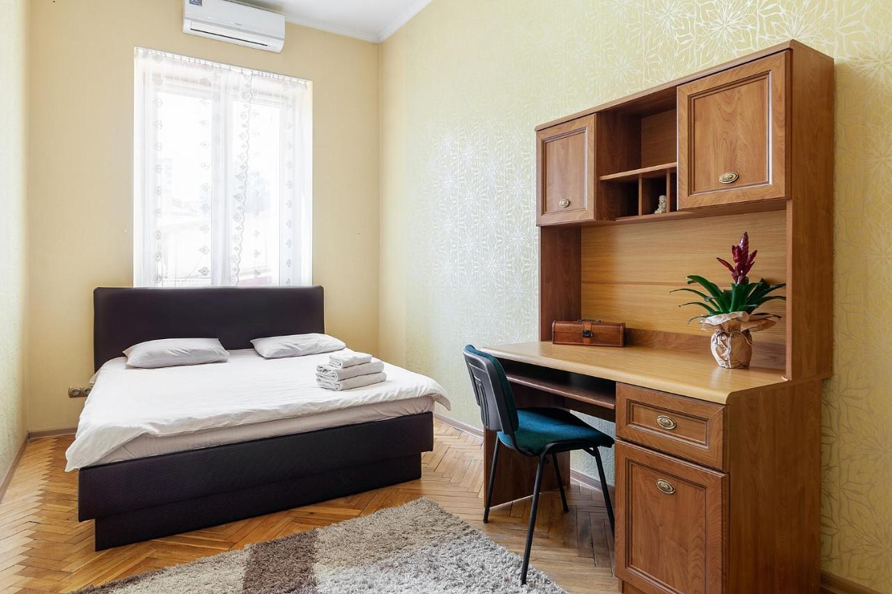 Bv Apartments Homey リヴィウ エクステリア 写真